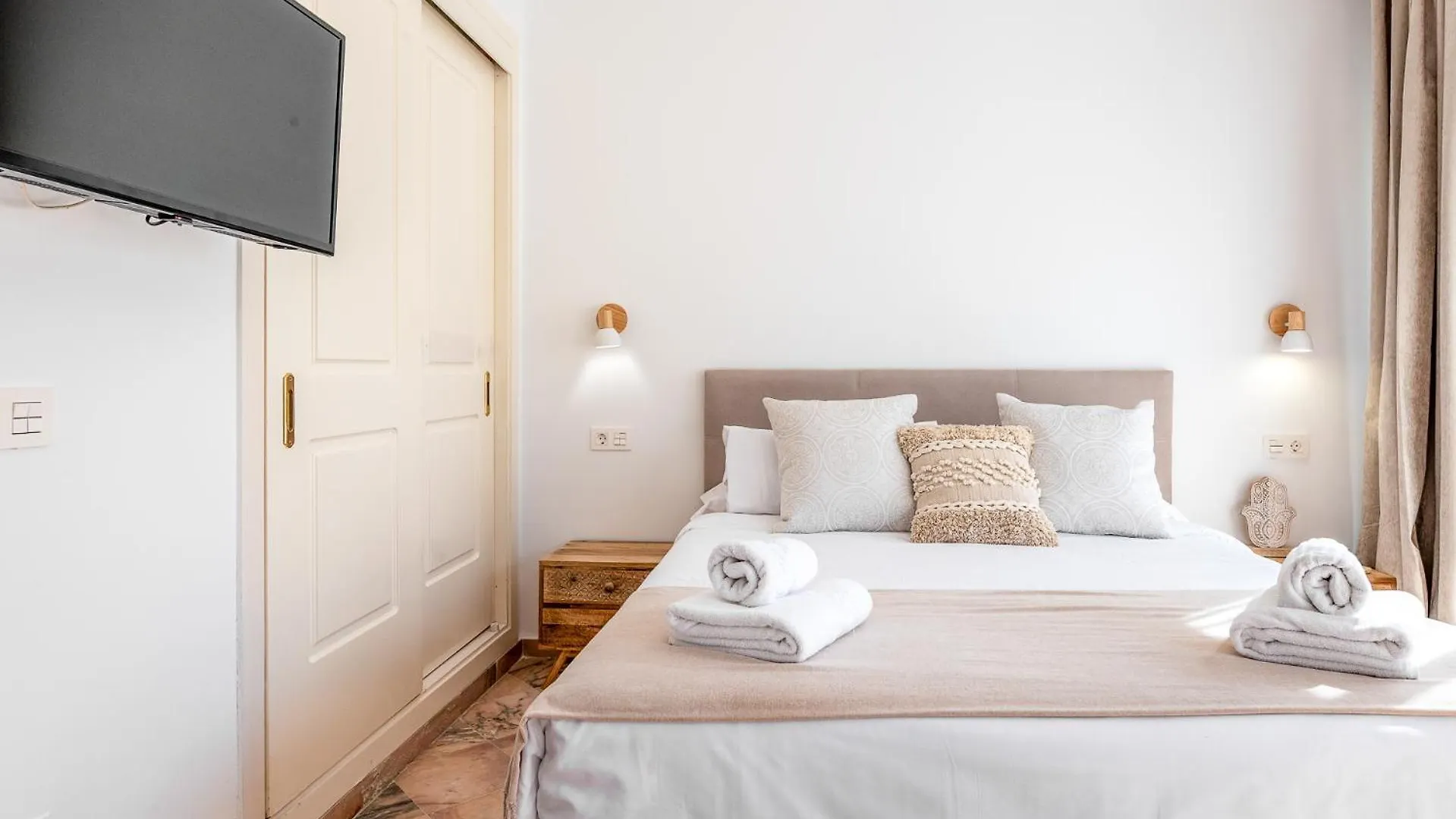 Oleholidays 217 Romana Playa Junto Al Mar Marbella Apartment