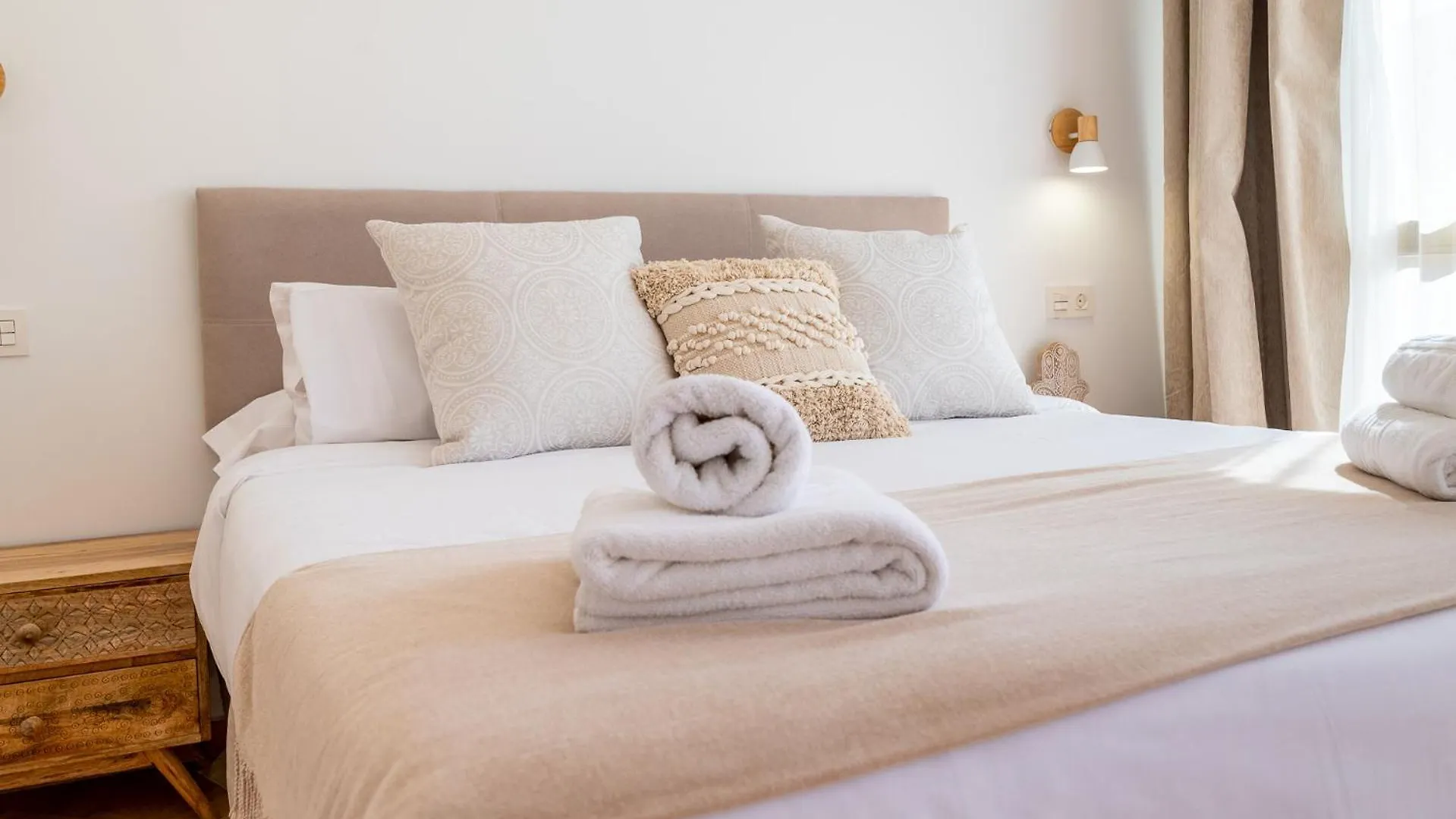Oleholidays 217 Romana Playa Junto Al Mar Marbella Spain