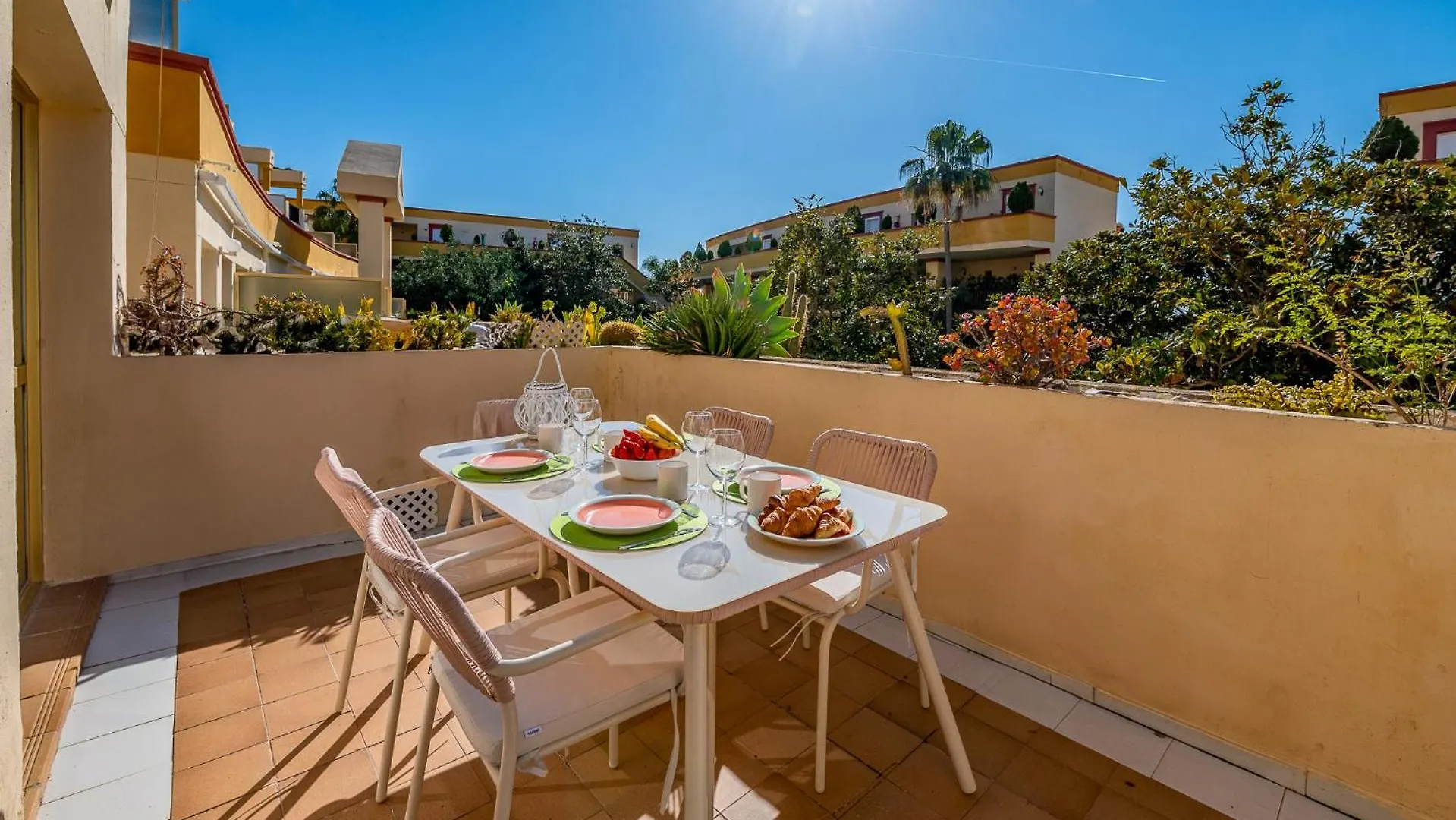 Oleholidays 217 Romana Playa Junto Al Mar Marbella Spanje